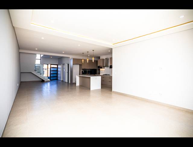 4 BEDROOM FREEHOLD FOR SALE IN SANDOWN